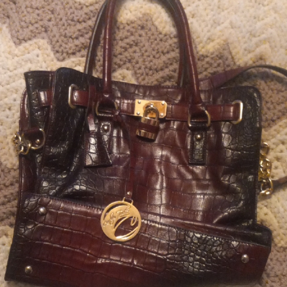 Luxurious Crocodile Pattern Satchel